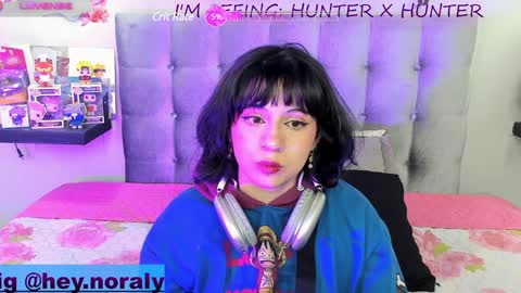 Snapshot of hey_noraly chatting on January 3, 1:47 pm Noraly  online show from January 3, 1:47 pm