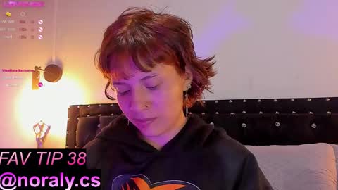 Snapshot of hey_noraly chatting on September 12, 5:08 am Noraly  online show from September 12, 5:08 am