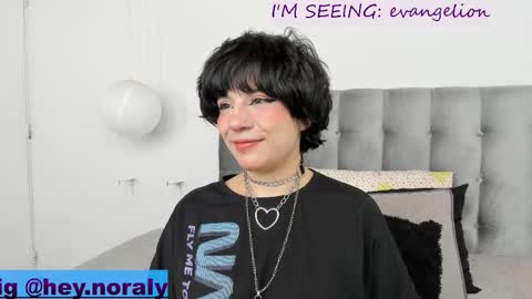 Snapshot of hey_noraly chatting on February 10, 4:41 am Noraly  online show from February 10, 4:41 am