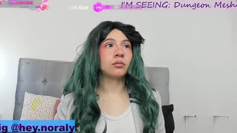 Snapshot of hey_noraly chatting on January 7, 1:24 pm Noraly  online show from January 7, 1:24 pm