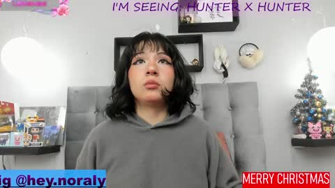 Snapshot of hey_noraly chatting on December 28, 1:17 pm Noraly  online show from December 28, 1:17 pm
