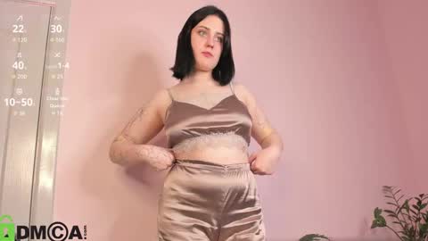 Tessa online show from November 8, 11:26 am