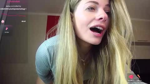 Lina online show from November 1, 7:12 am