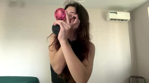 Snapshot of hildredmabray chatting on October 24, 10:00 am Hi Im Elizabeth online show from October 24, 10:00 am