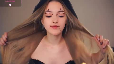 Leya Day Mary Night   PvT Open online show from October 30, 6:20 pm