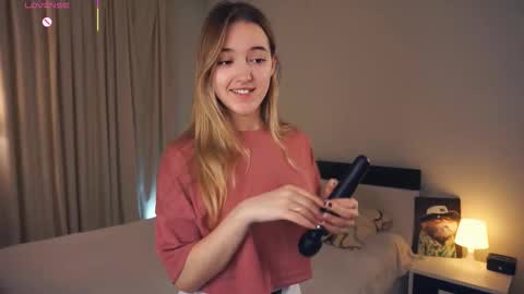 Leya Day Mary Night   PvT Open online show from November 14, 6:19 pm