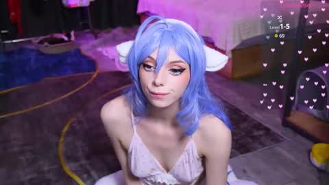 Holli online show from February 11, 11:44 am