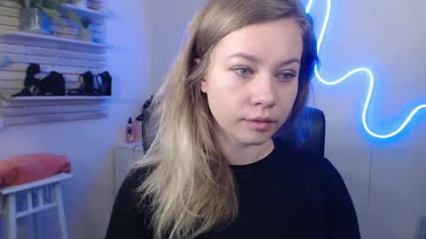 Holly online show from January 28, 4:50 am