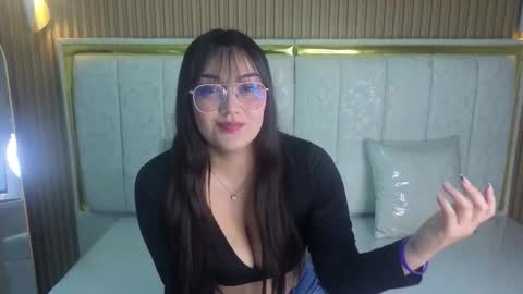 Live 800am 200pm COLOMBIAN HOUR online show from November 4, 1:16 pm