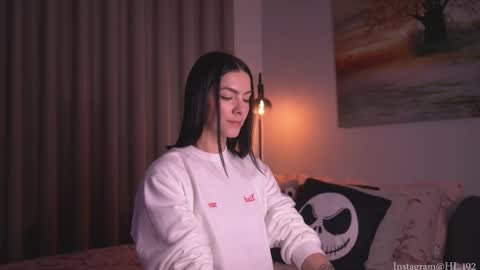 Holly Linder online show from October 2, 1:54 am