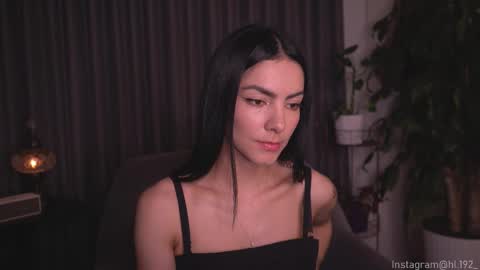 Holly Linder online show from September 17, 1:14 am