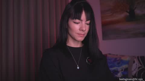 Holly Linder online show from February 27, 2:32 am