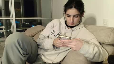 hollyshit_ online show from September 24, 12:53 am