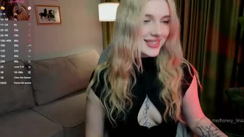Lina online show from May 24, 6:40 pm
