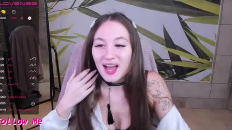 Lizzy online show from November 12, 12:19 am