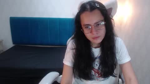 Emily online show from January 14, 2:11 pm