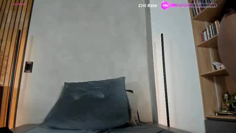 Sofia independent model online show from November 13, 11:42 am