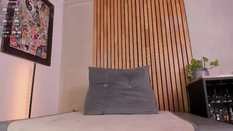 Sofia independent model online show from April 19, 11:10 am