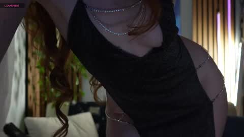 Noelle online show from October 31, 2:35 am