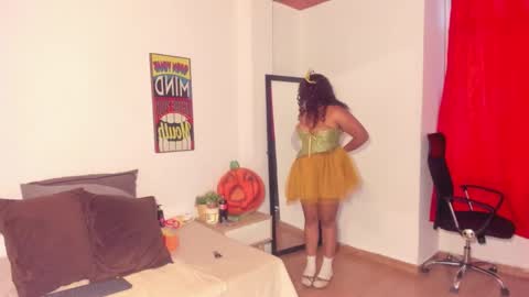 HoneyBrown online show from November 1, 9:30 pm