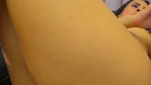 honnyy_23 online show from January 16, 8:38 pm