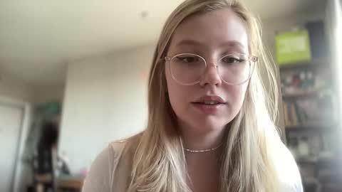 Audrey online show from October 13, 2:58 am