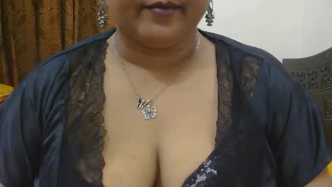 Snapshot of horneydesibabe chatting on October 23, 6:47 pm horneydesibabe online show from October 23, 6:47 pm