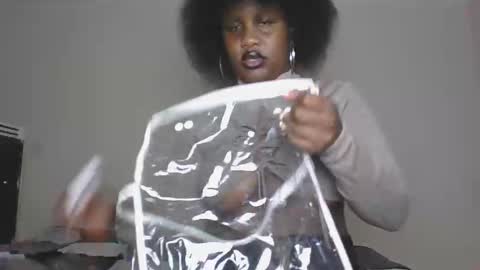 Lucy online show from April 4, 1:21 pm