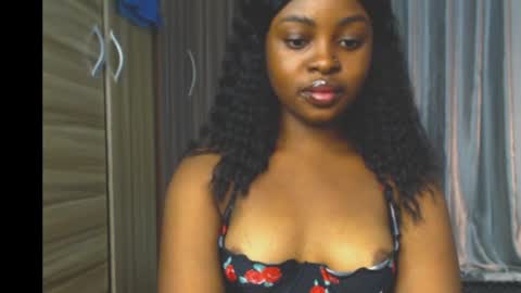 sandy online show from March 26, 2:19 pm