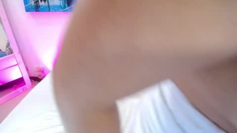 LILY online show from April 16, 9:39 pm