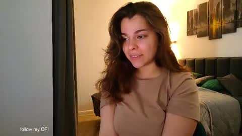 LiluCaroline online show from June 9, 5:01 pm