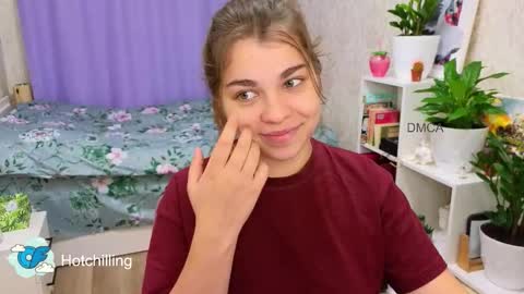 LiluCaroline online show from September 25, 3:55 pm