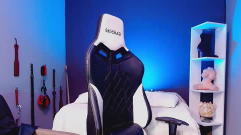 hot chocolate 4u online show from December 19, 12:41 pm