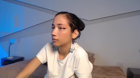 Alana online show from December 2, 9:17 pm