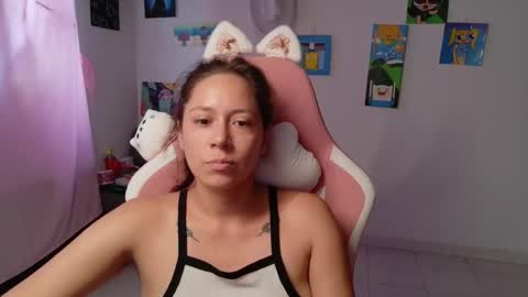 Mia online show from February 9, 3:36 pm