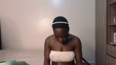 Snapshot of hot_petite1 chatting on September 30, 2:17 am Hot petite online show from September 30, 2:17 am