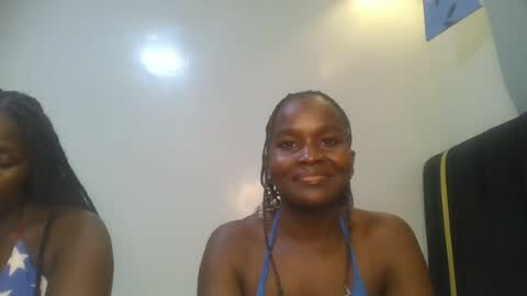 Petite online show from August 4, 4:35 pm