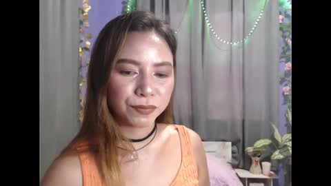 hotasian_pinky online show from October 25, 5:15 am