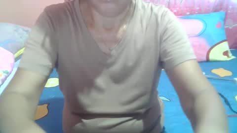 Snapshot of hotbetty_45 chatting on January 15, 10:57 pm hotbetty_45 online show from January 15, 10:57 pm