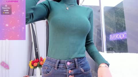 hotfallingdevil online show from November 3, 6:39 am