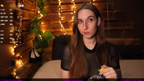 hotfrecklesgirl online show from November 14, 5:24 pm