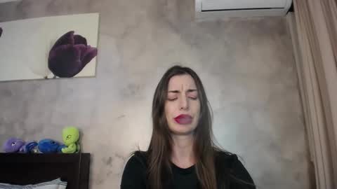 Lia   online show from February 3, 5:39 pm