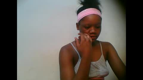 LOYCE online show from November 21, 7:16 pm