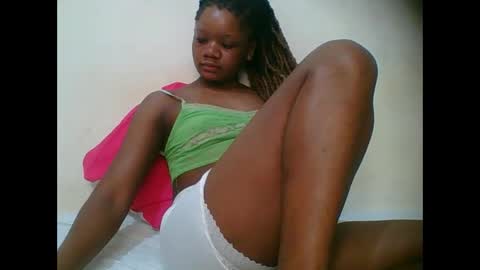 LOYCE online show from November 12, 9:57 pm