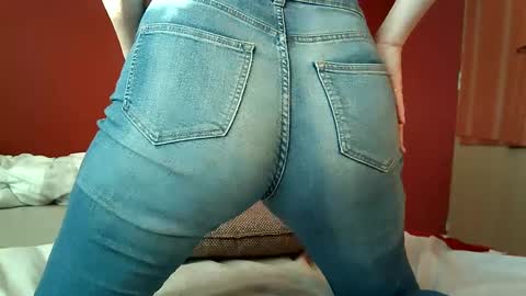 Makenzie online show from February 11, 7:23 am