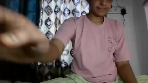 lola online show from September 10, 8:58 am