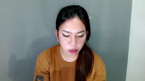 jelaigrande  online show from November 28, 1:41 am