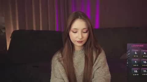 hottpeachh online show from November 18, 4:08 pm