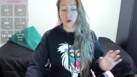 hottychrystal online show from April 3, 1:36 am