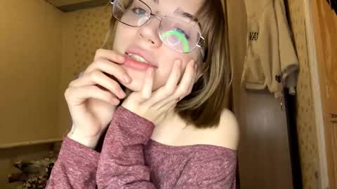 hsiuscherich online show from January 8, 5:06 pm